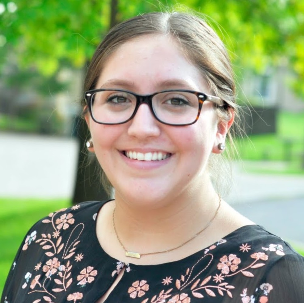 Meet your Posher, Laura